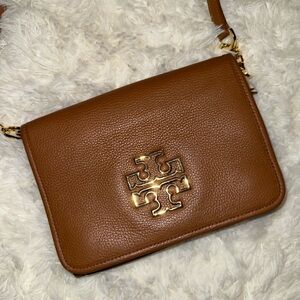 camel tory burch purse. crossbody